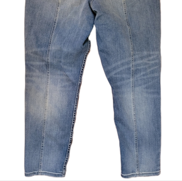 WHBM Extra High-Rise Jeans w Seam Detail Size 12 - Picture 9 of 10